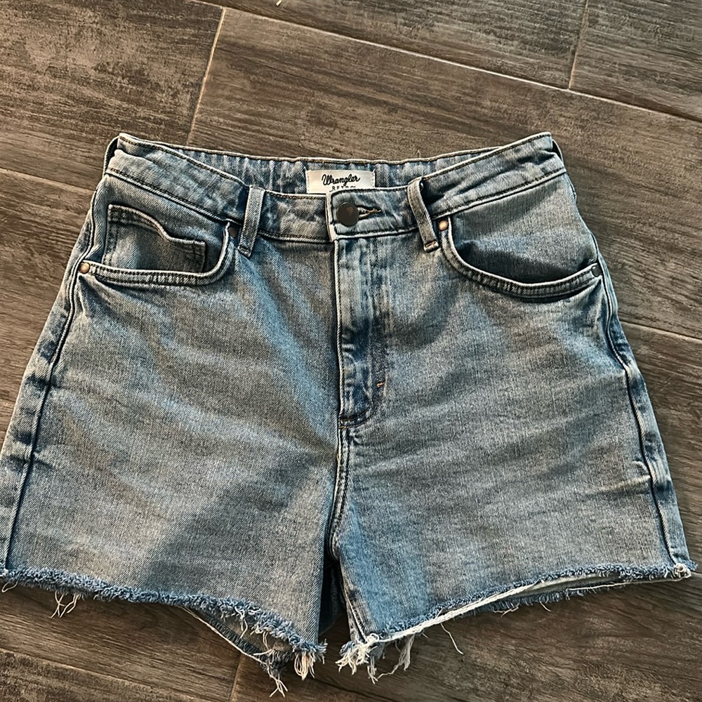 Wrangler Retro High Rise Bailey Denim Shorts sz 29
